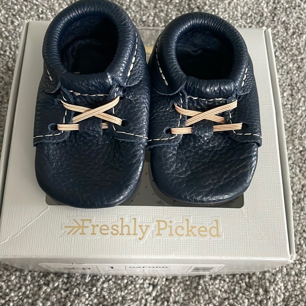 Oxford Navy Freshly Picked Moccasins, Size 1